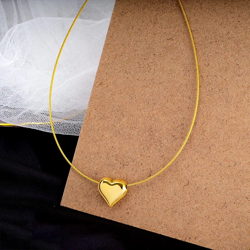 Tendencija 316l nerūdijančio plieno jokio blukimo grandinės širdies pakabukas Karoliai žavesio apykaklės moterys Šviesos prabanga aukso choker juvelyriniai dirbiniai didmeninė