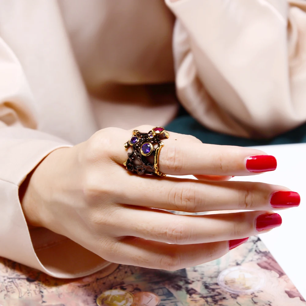 Klasikinis unikalaus dizaino Papuošalai Moterims, Juodos spalvos žiedas nutiesti AAA Raudonas ir Violetinis kubinių cirkonio kristalų Kokteilis žiedai pareiškimas