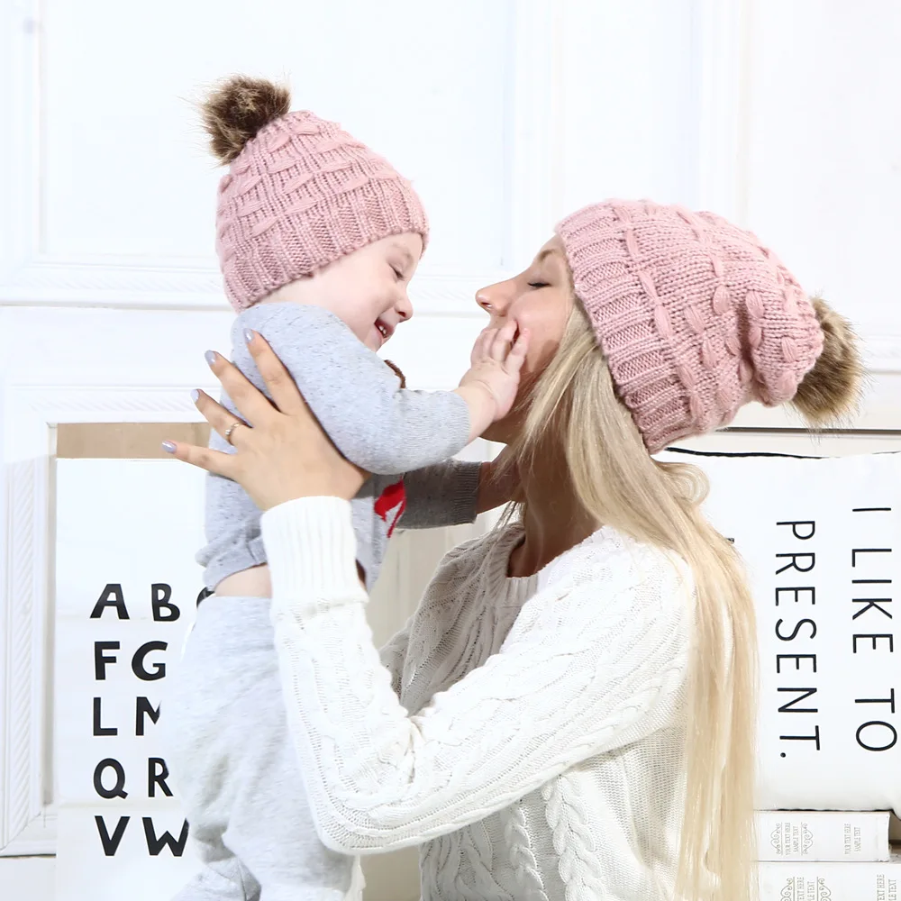 2021 Kūdikis, Kūdikis, Berniukas, Mergaitė & Mama Žiemos Megzti Šiltas, Minkštas Beanie Skrybėlių pūkų kamuoliuką Bžūp Suaugusiems Vaikams Šeimos Atitikimo Kepurės Skrybėlės