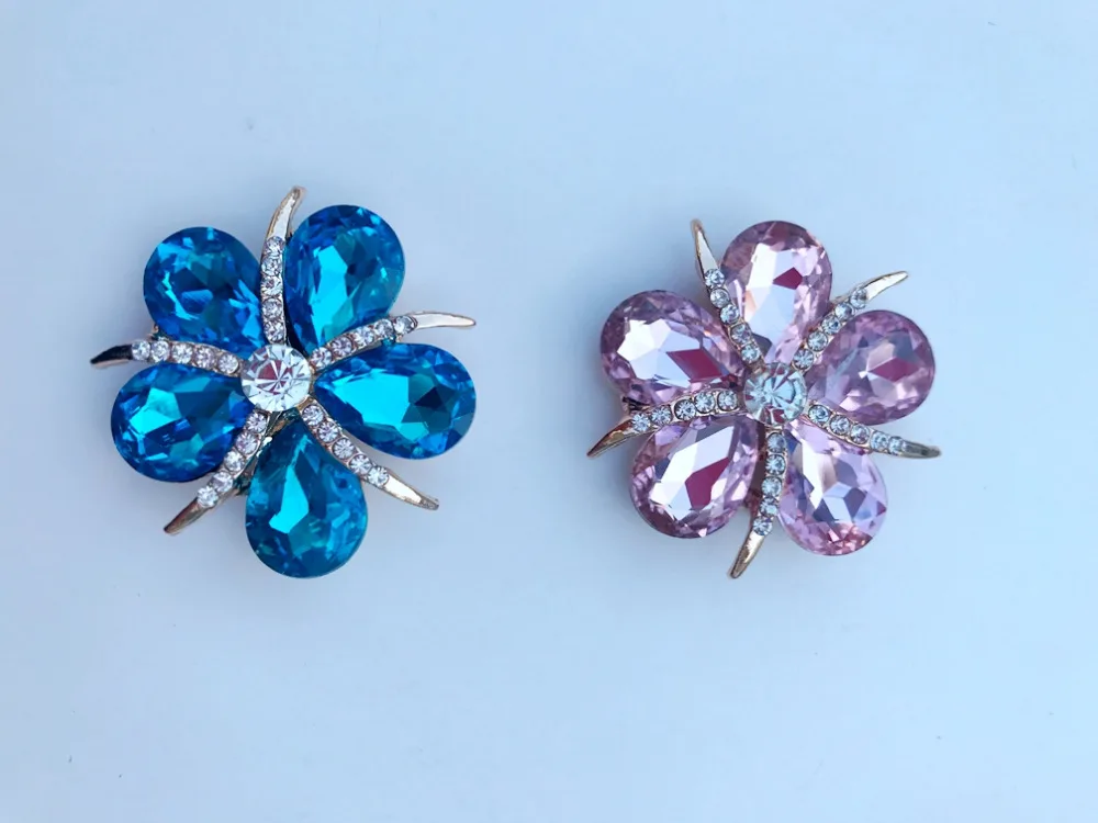 Naujas mados stilius 40*40mm lydinio, stiklo cirkonio rožinė/mėlyna kristalai gėlių formos drabužiai, avalynė