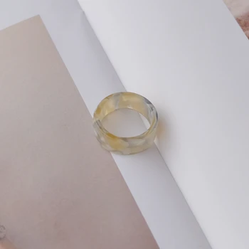 Atidarymo reguliuojamas žiedo retro korėjos ins saldainiai spalvos, geometriniai akrilo marmuro tekstūros asmenybės dizaino žiedas papuošalai