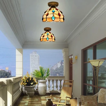 Paprasta, Europos stiliaus lukšto miegamojo lubų lempa eilėje veranda, koridorius, lempos