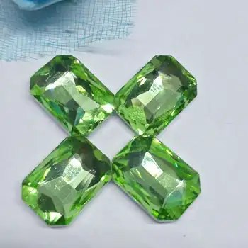 Šviesiai žalia Stačiakampio formos Kristalų, Stiklo Siuvimo Cirkonio Pointback 